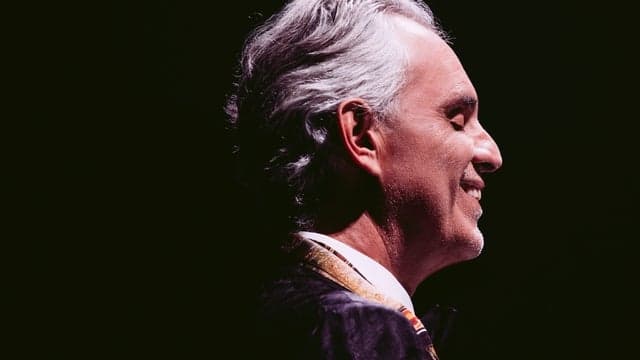Andrea Bocelli - FT Welsh National Opera Orchestra & Massed Choirs